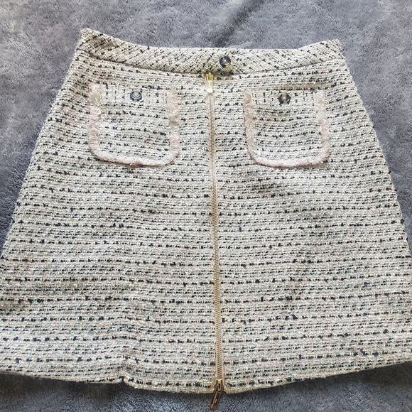 Karl Lagerfeld Cream and Black Tweed A-Line Skirt, Size 8 - Picture 1 of 12